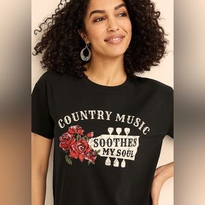 NWT Medium Black T-Shirt “Country Music Soothes my Soul”